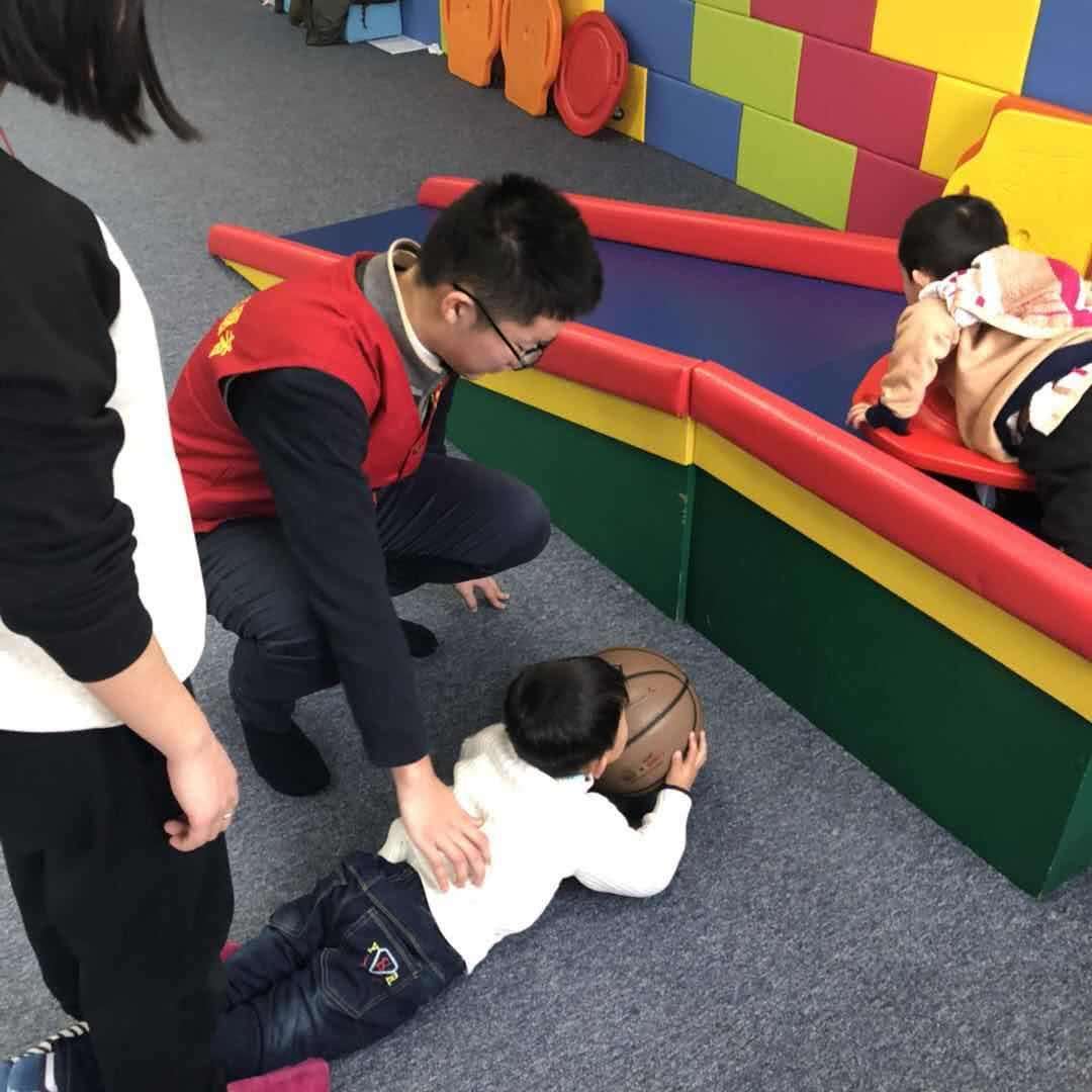 感统训练中的孩子
