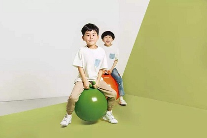 一对一感统训练中的孩子
